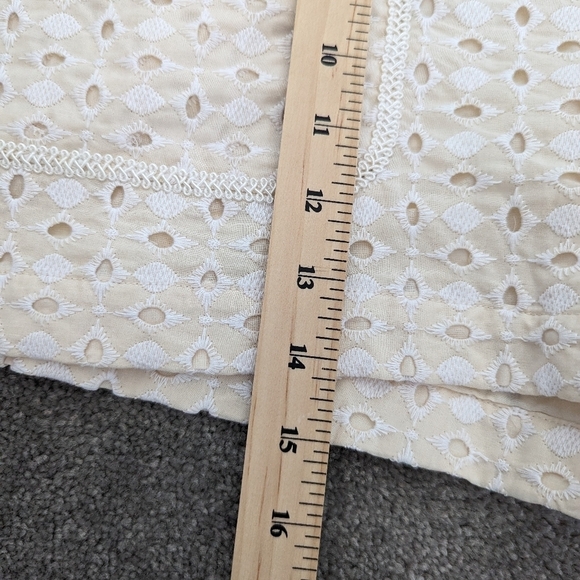 Zara cream beige shorts with cutwork embroidery size Medium Bohemian Cottagecore - Picture 6 of 16